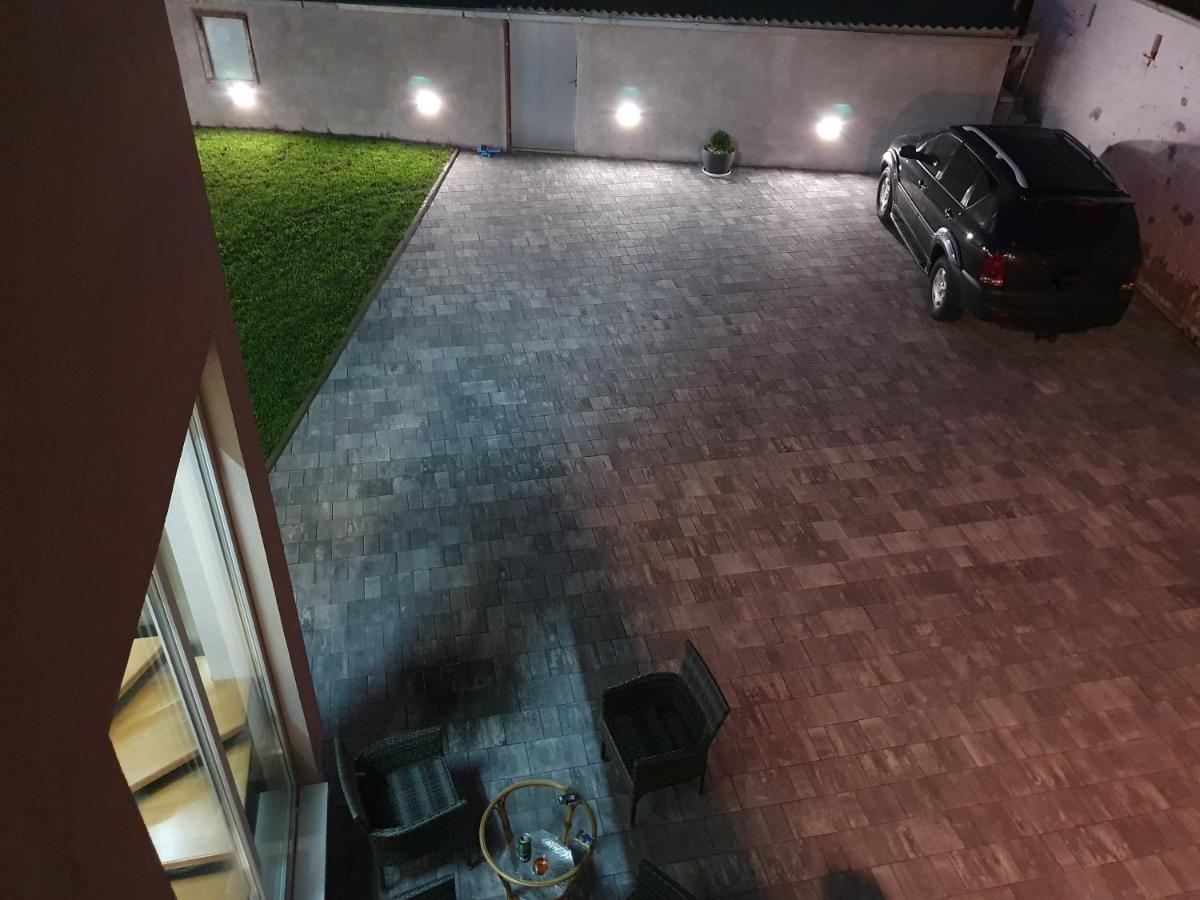 Apartman Bozur **** Satnica Dakovacka 外观 照片