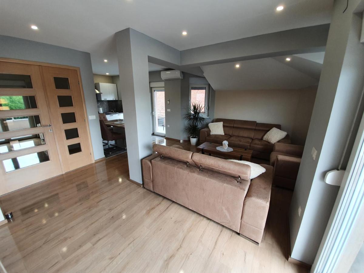 Apartman Bozur **** Satnica Dakovacka 外观 照片