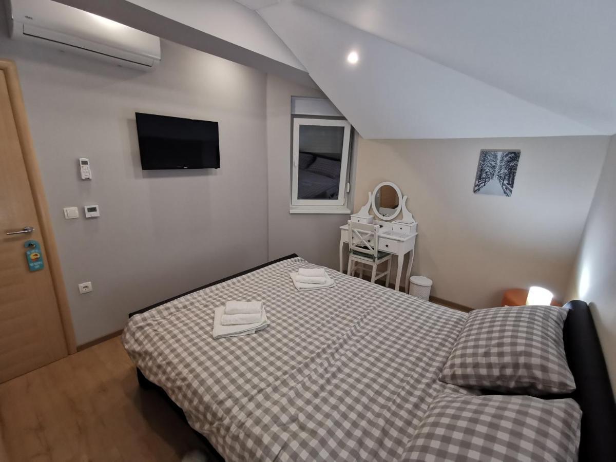 Apartman Bozur **** Satnica Dakovacka 外观 照片