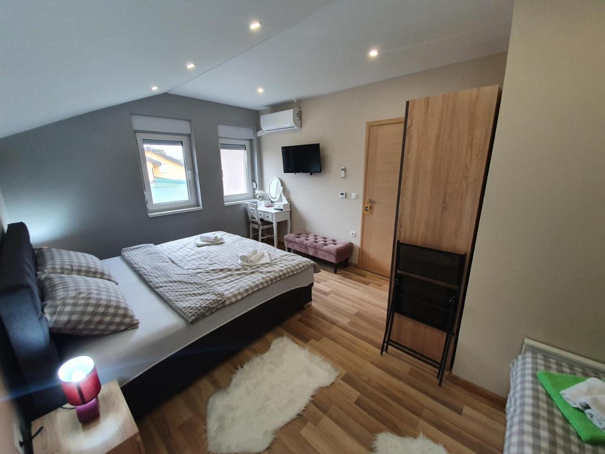 Apartman Bozur **** Satnica Dakovacka 外观 照片