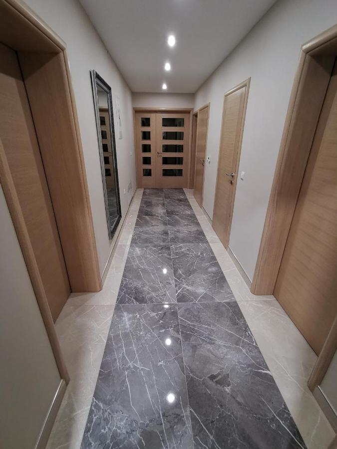 Apartman Bozur **** Satnica Dakovacka 外观 照片
