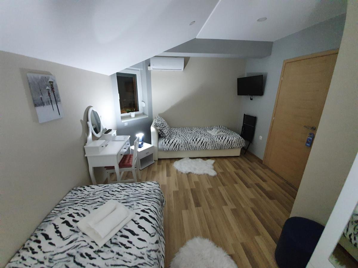 Apartman Bozur **** Satnica Dakovacka 外观 照片