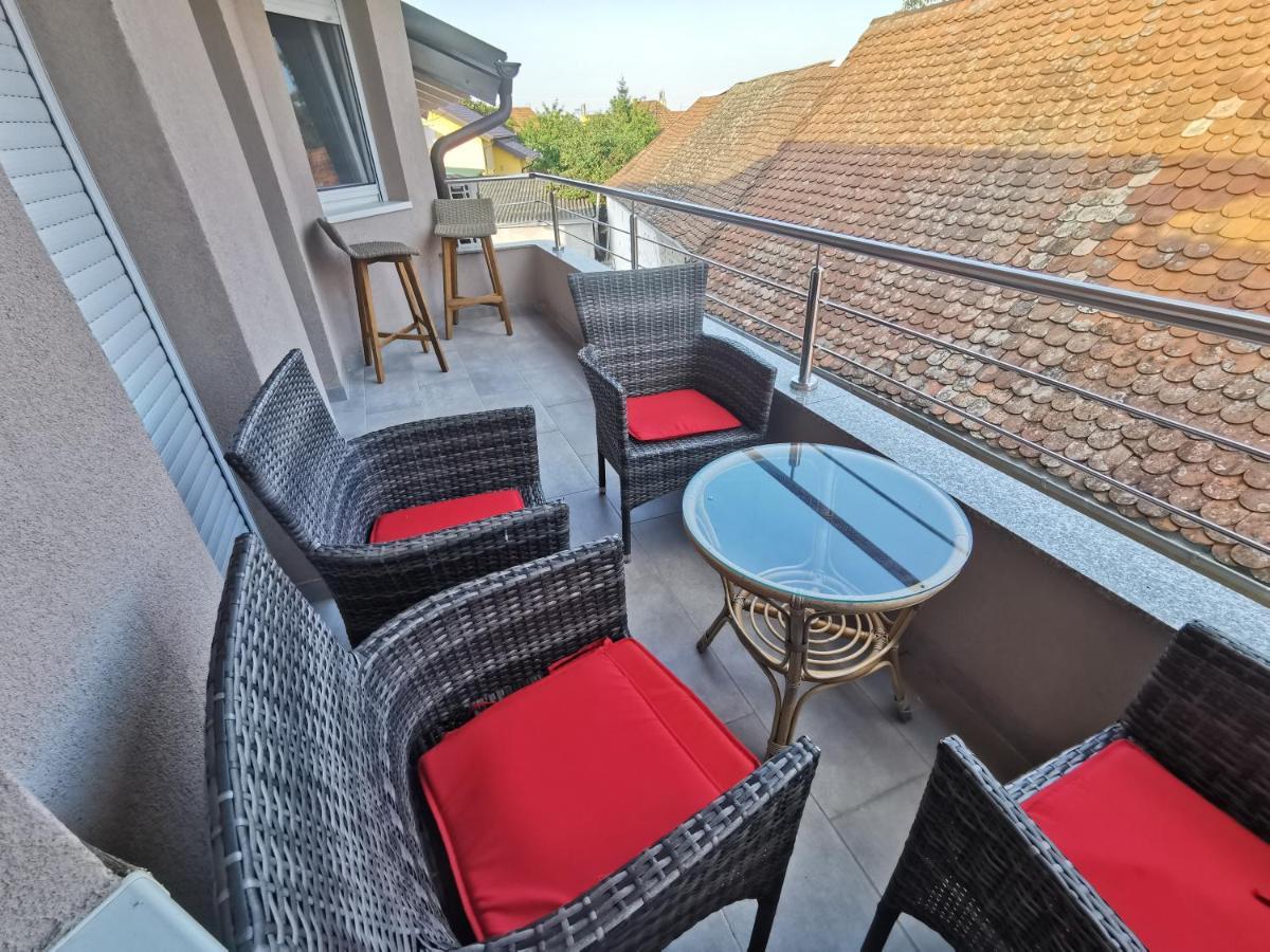 Apartman Bozur **** Satnica Dakovacka 外观 照片
