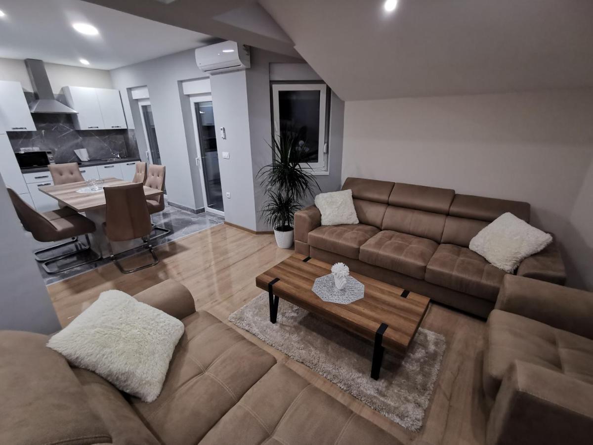 Apartman Bozur **** Satnica Dakovacka 外观 照片