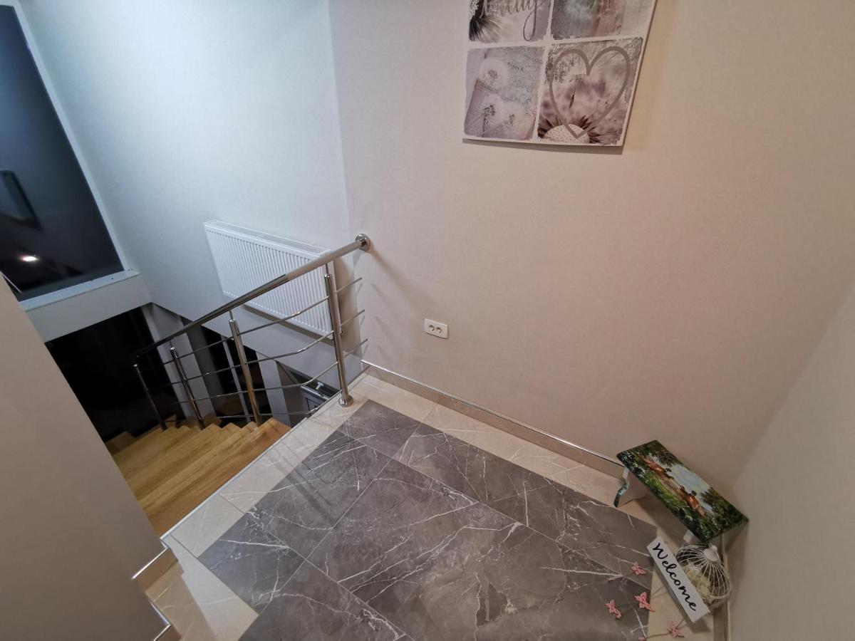 Apartman Bozur **** Satnica Dakovacka 外观 照片